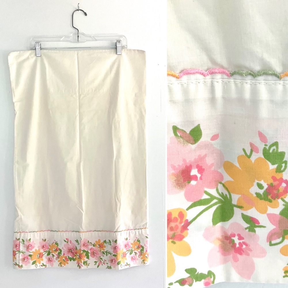 Vintage 60’s pink & orange mod floral flower pillowcase